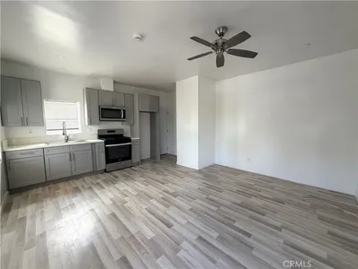 1020 W 67th Street photo 2