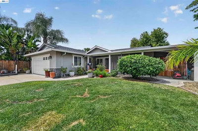 1249 Duffy Way photo 2