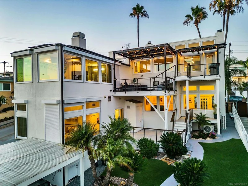 3815 Henry Street photo 2