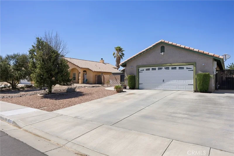 3325 Poplar St, Rosamond, CA 93560