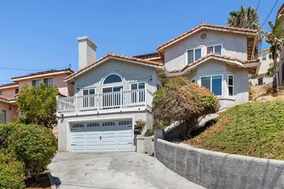 1229 La Mesa photo 2
