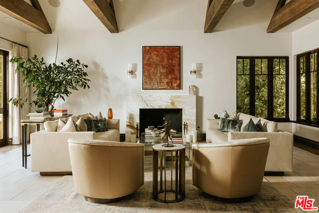 Interior 2