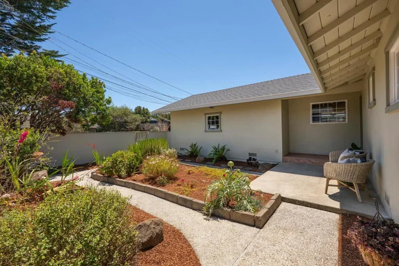 Photo 2 of 465 Terrace Avenue