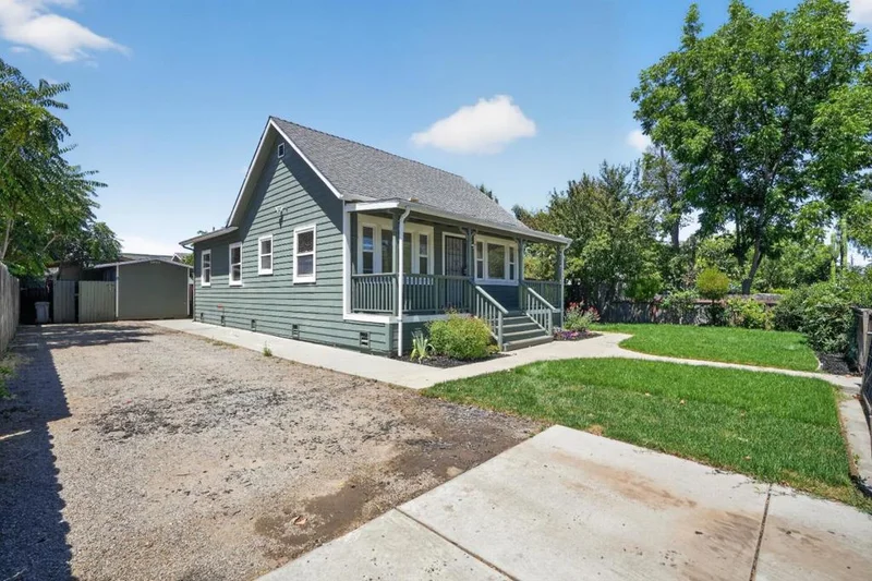 7221 Forest Street photo 2