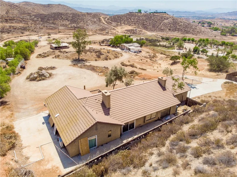 22125 Post Road photo 2
