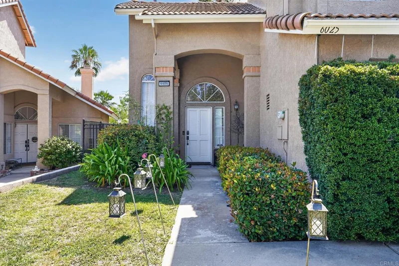 Photo 2 of 6025 E Hackamore Lane