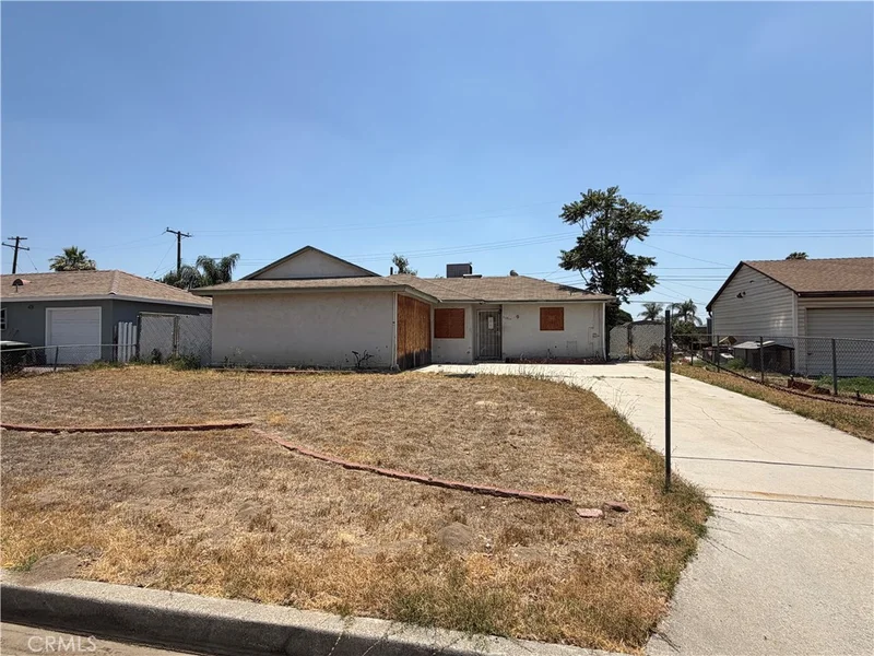 25875 Vine