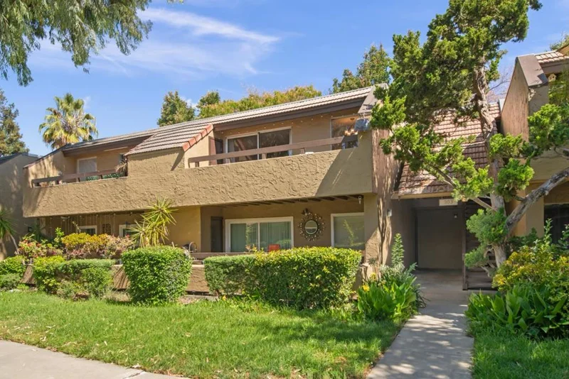 303 Tradewinds Drive 10