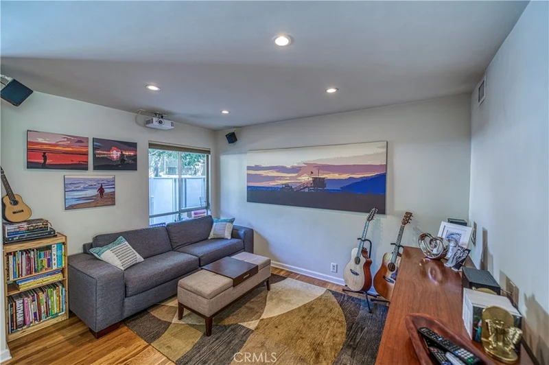4353 Colfax Avenue 13