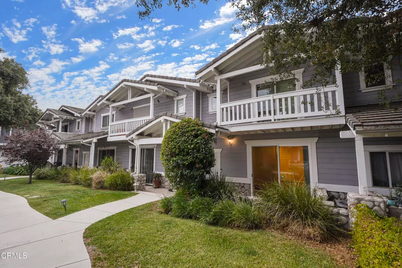 50 W Mountain Street 15