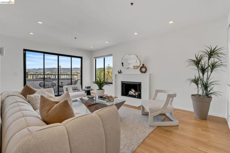 322 Hanover Ave 512