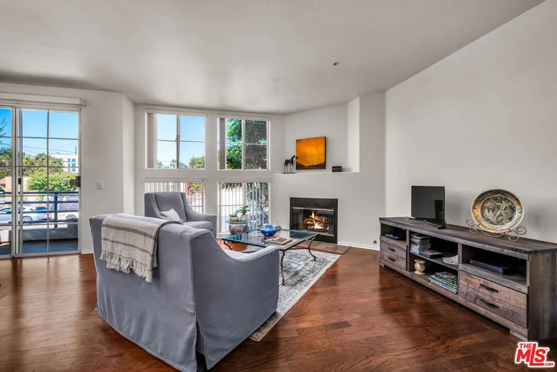 3613 Glendon Avenue 101