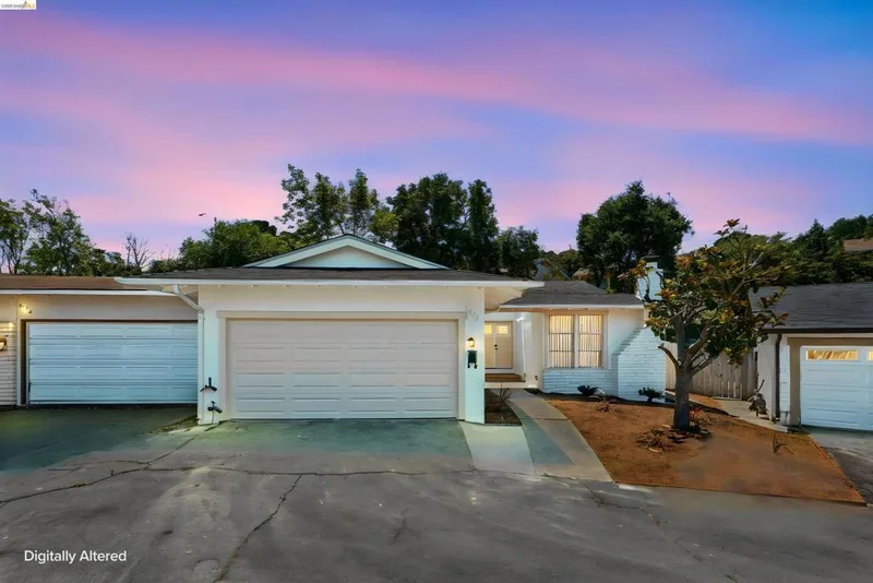1072 View Dr