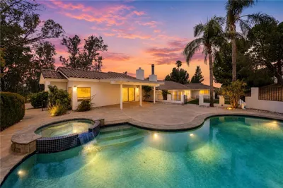 5385 Park photo 2