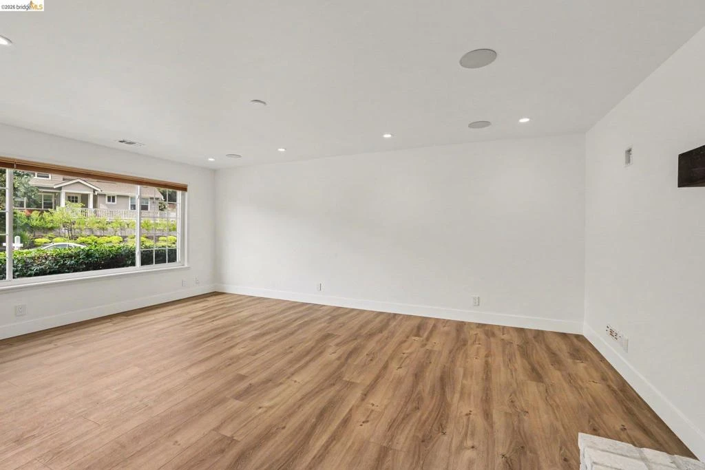 Interior 3
