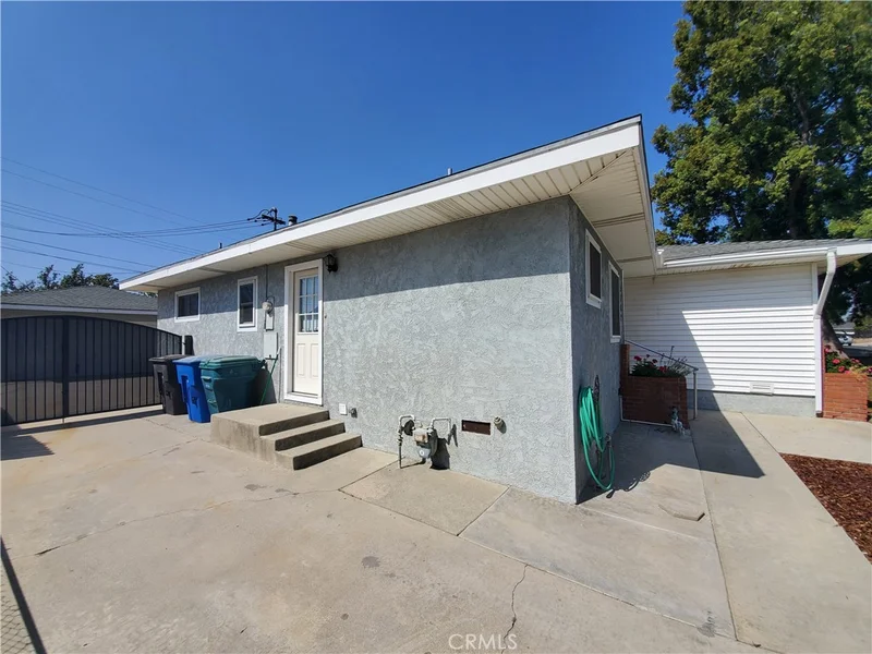 5162 Jurupa photo 2