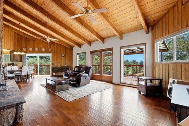 Interior 4