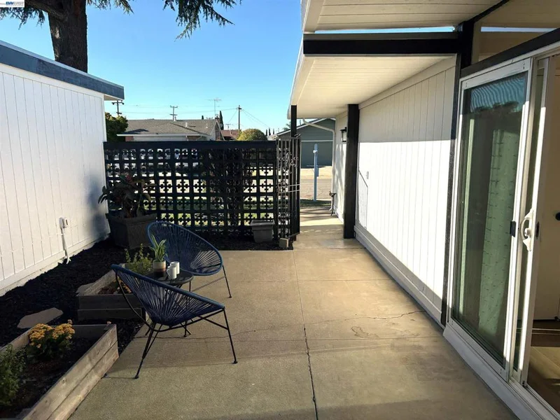 4837 Valpey Park Ave photo 2