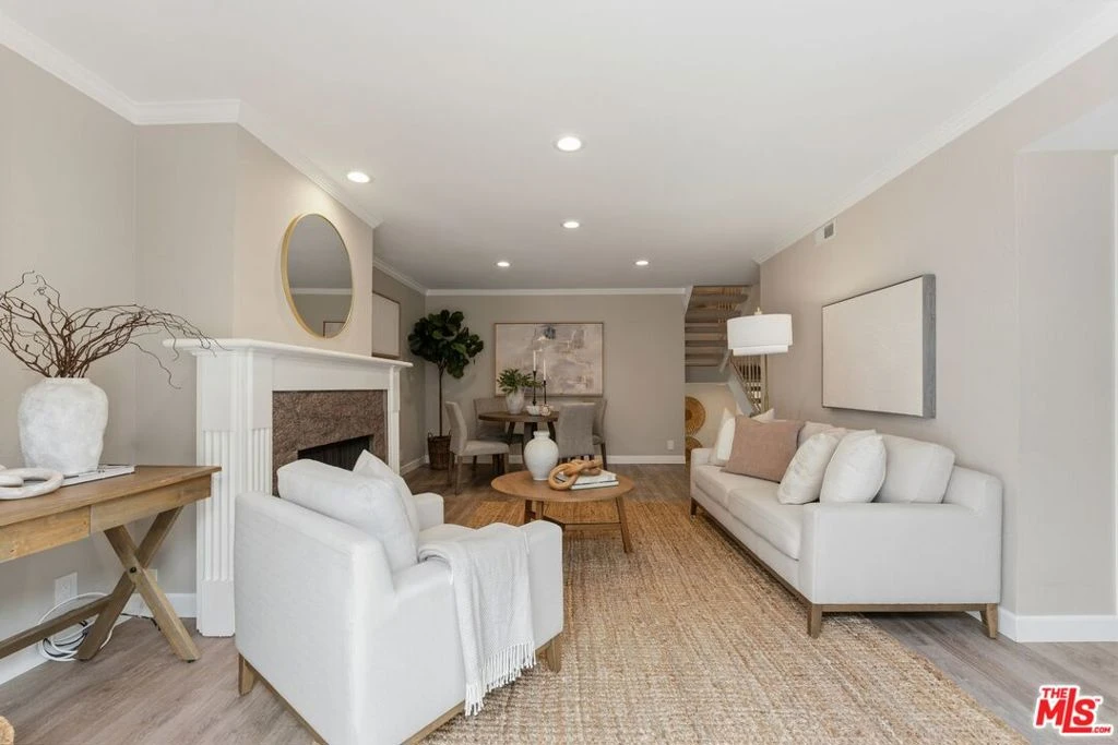 Interior 2
