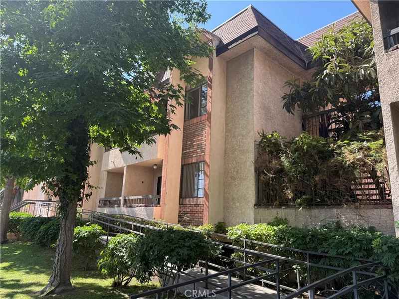 211 Magnolia 115