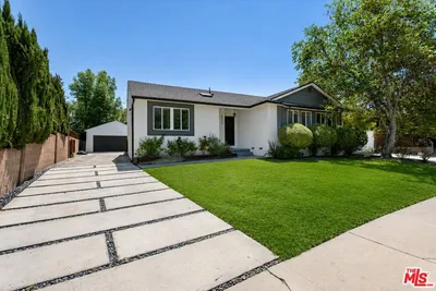 6212 Tunney Avenue photo 2