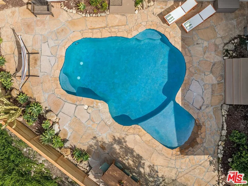 107 Alto Drive