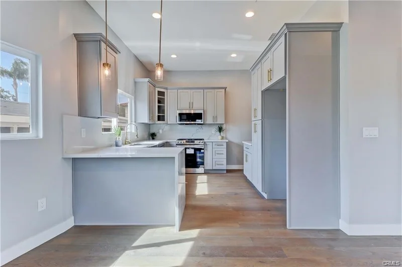 409 Olive Street A photo 2