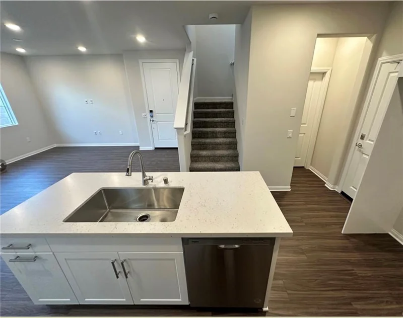 1439 Prairie Rose photo 2