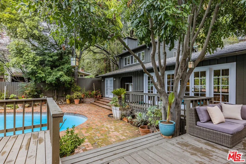 5228 Palm Drive photo 2