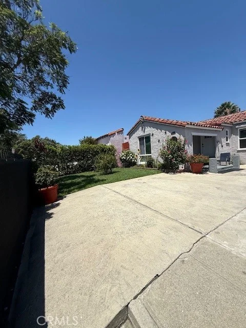 517 W 110th