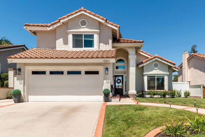 12831 Isocoma Street photo 2