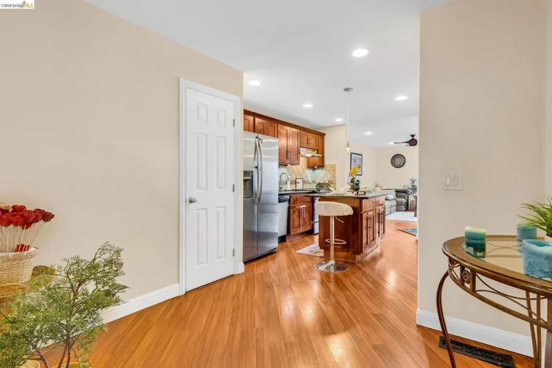 Photo 2 of 3917 Pacheco Blvd