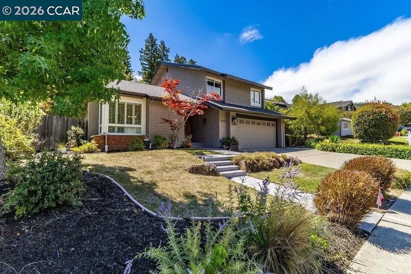 5633 Mount Hood Ct photo 2