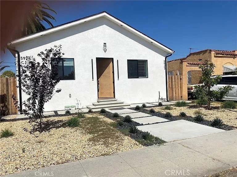 5923 Haas Ave