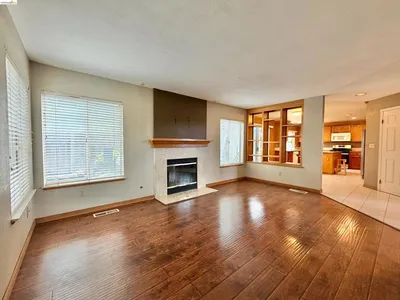 7 Goldmeadow Ct photo 2