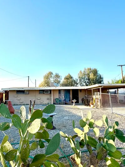 67070 San Mateo photo 2