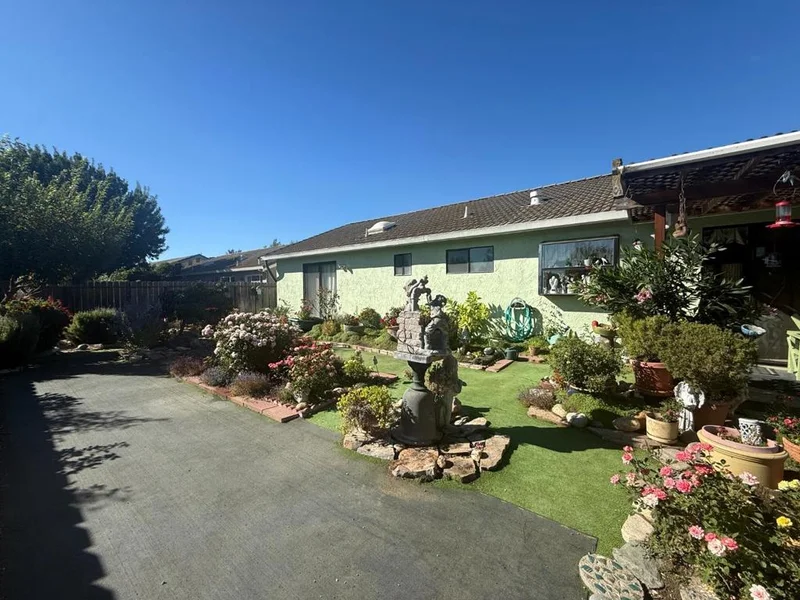 46085 Pine Meadow Drive photo 2