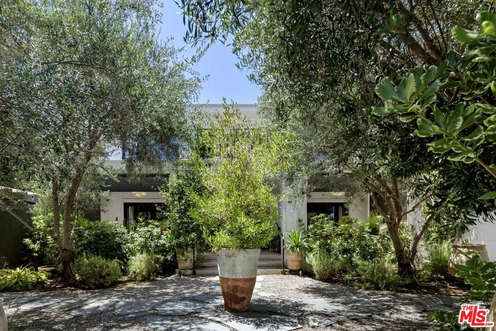 Interior 1