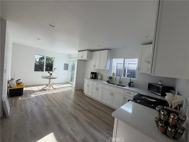 1621 S Diamond photo 2
