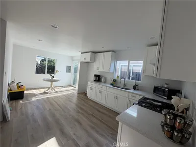 1621 S Diamond photo 2