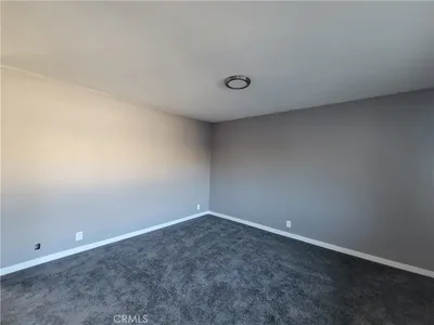 409 E Market photo 2