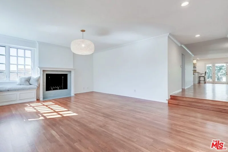 13203 Dewey Street photo 2