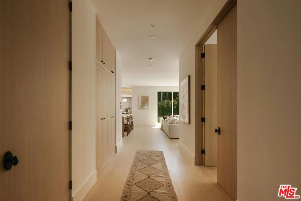 Interior 2