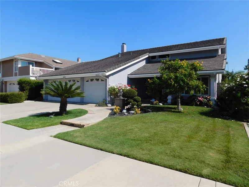8312 Kingsdale photo 2