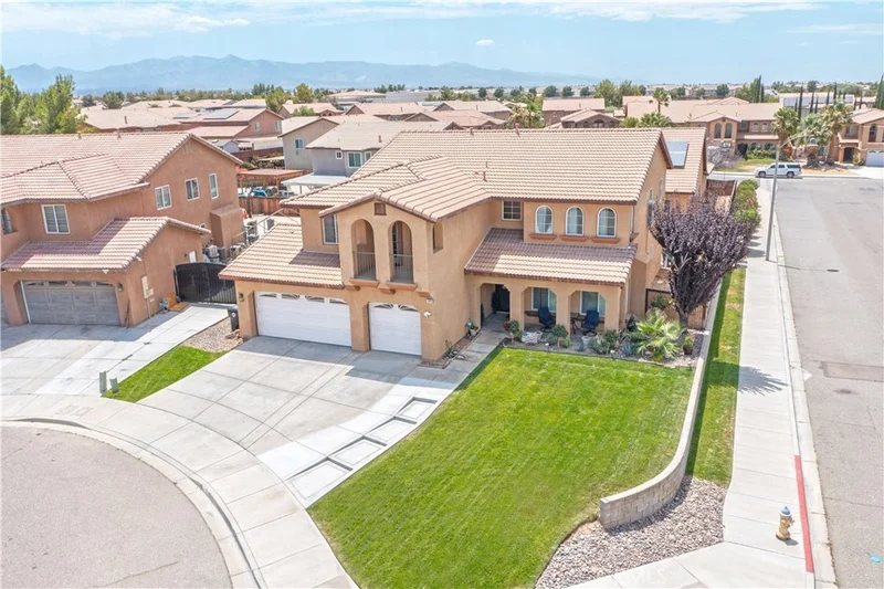 Photo 2 of 13070 Beachview Court