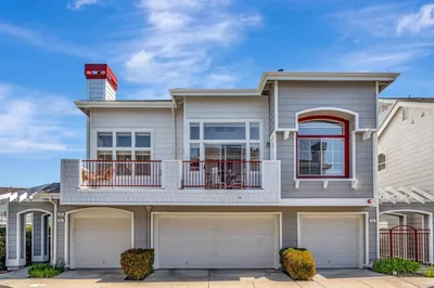 585 Shoal Circle