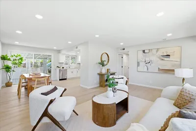 36493 Colbert Street photo 2