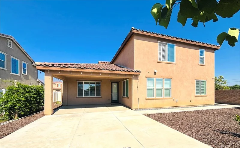 1617 Camden Court photo 2