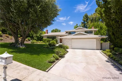 4807 Ellenita Avenue photo 2