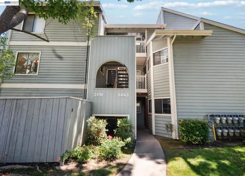 3443 Pepperwood Ter 301